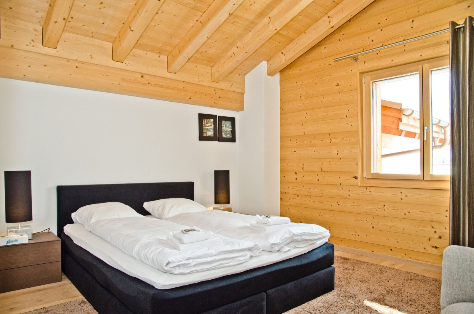griwarent apartment silbersee grindelwald schlafzimmer1 180227 1.jpg 1