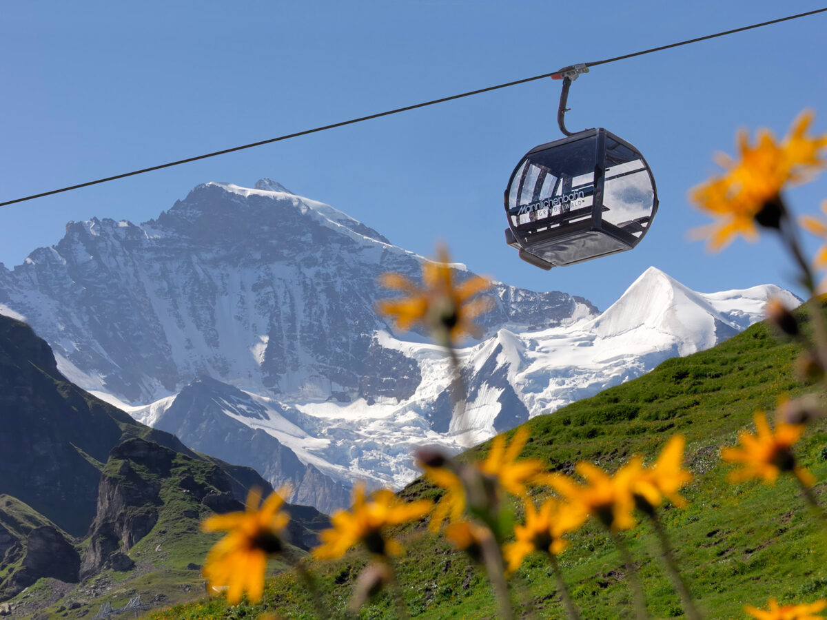 Gondelbahn Maennlichen GGM blumen gondel Front
