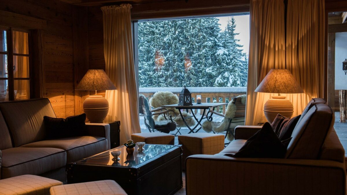 Hotel des Alpes Lobby 01