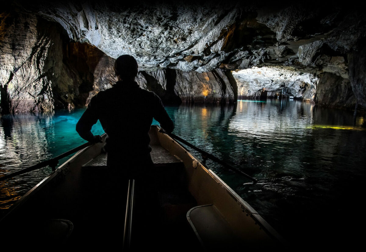 lac souterrain bootstour underground 01