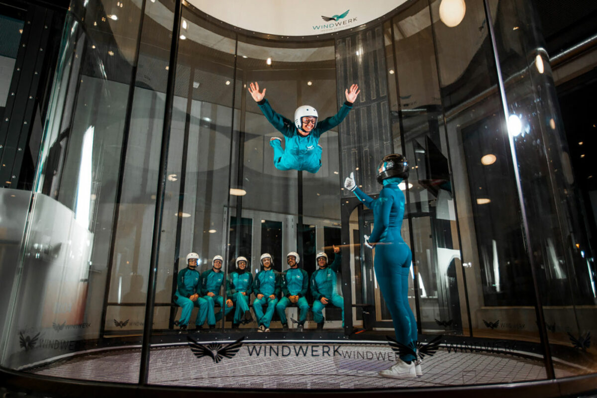 windwerk indoor skydiving wo menschen fliegen